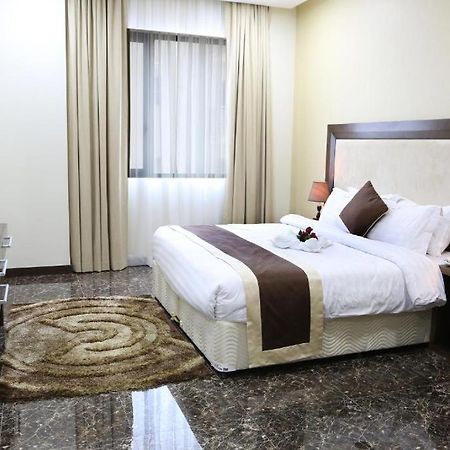 Belle Tower Apartments Manamah Buitenkant foto