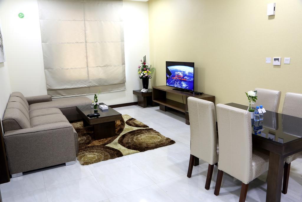 Belle Tower Apartments Manamah Buitenkant foto