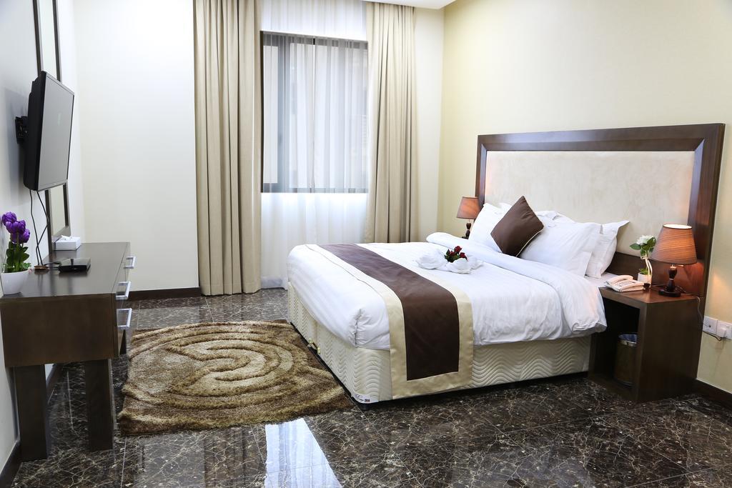 Belle Tower Apartments Manamah Buitenkant foto