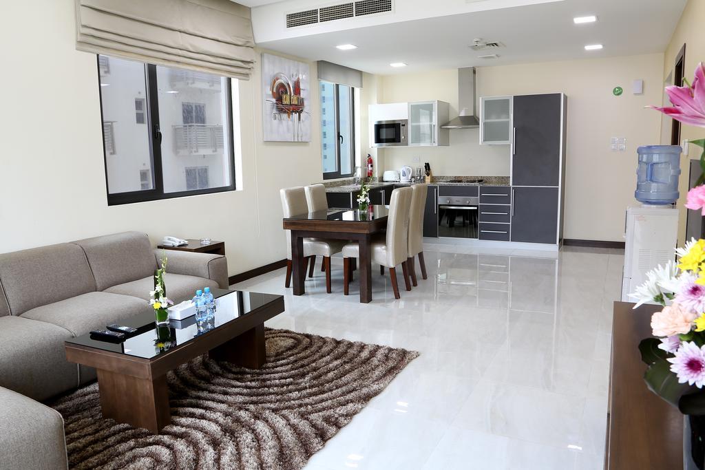 Belle Tower Apartments Manamah Buitenkant foto