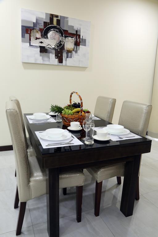 Belle Tower Apartments Manamah Buitenkant foto