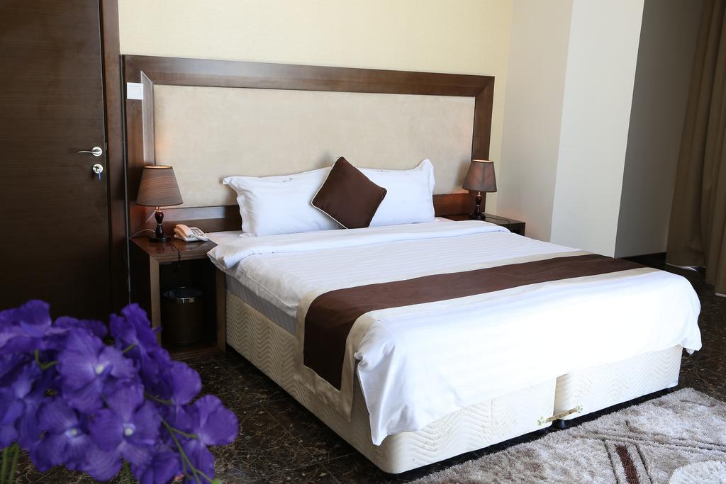 Belle Tower Apartments Manamah Buitenkant foto